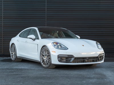 2023 Porsche Panamera 4 Platinum Edition