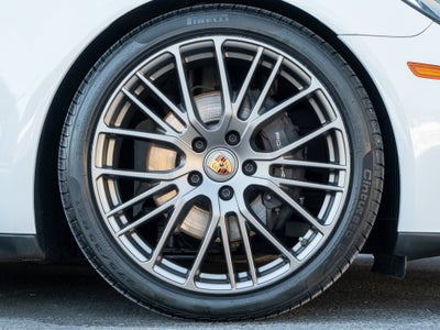2023 Porsche Panamera 4 Platinum Edition