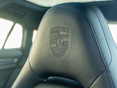 2023 Porsche Panamera 4 Platinum Edition