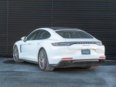 2023 Porsche Panamera 4 Platinum Edition