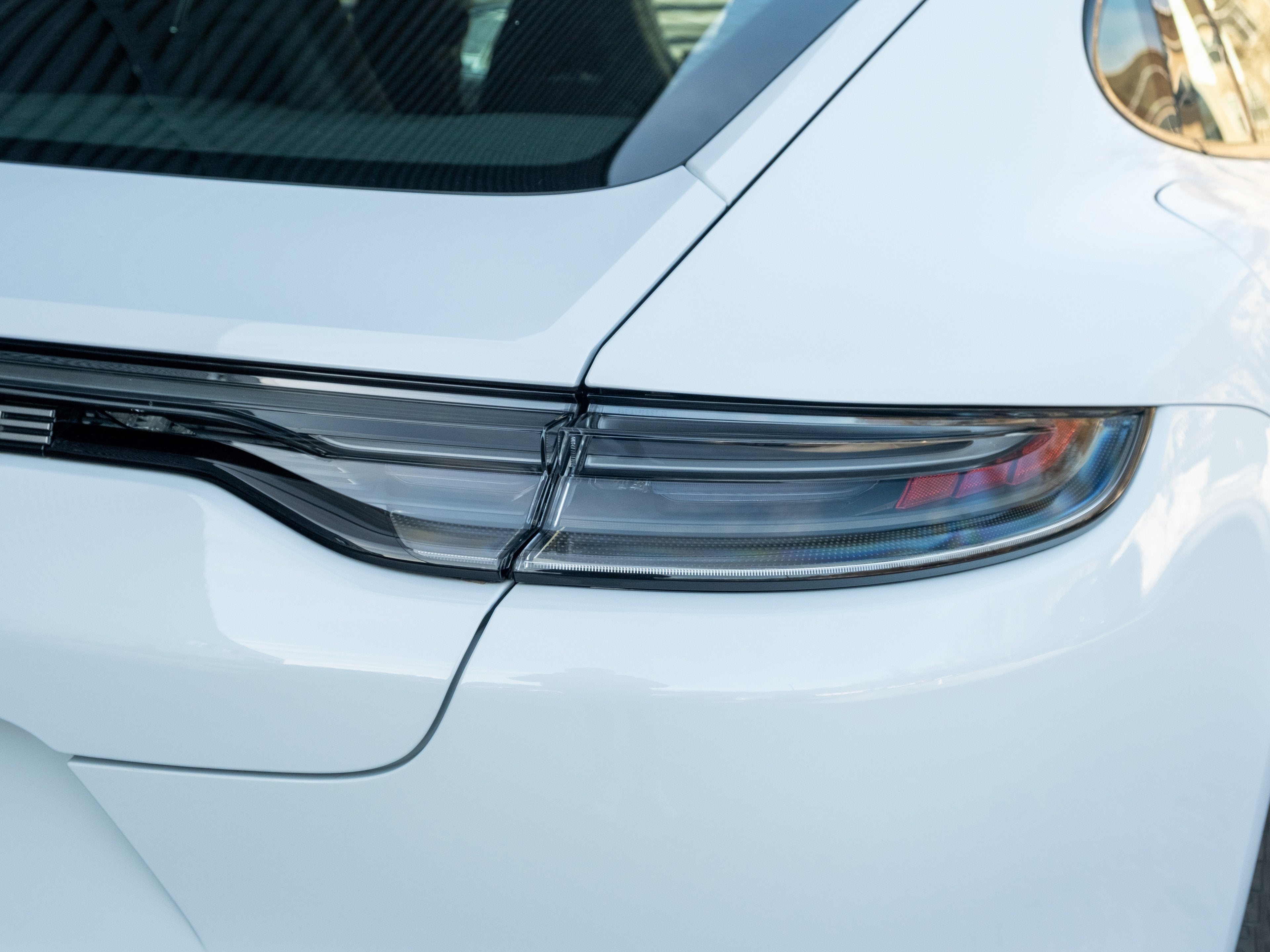 2023 Porsche Panamera 4 Platinum Edition