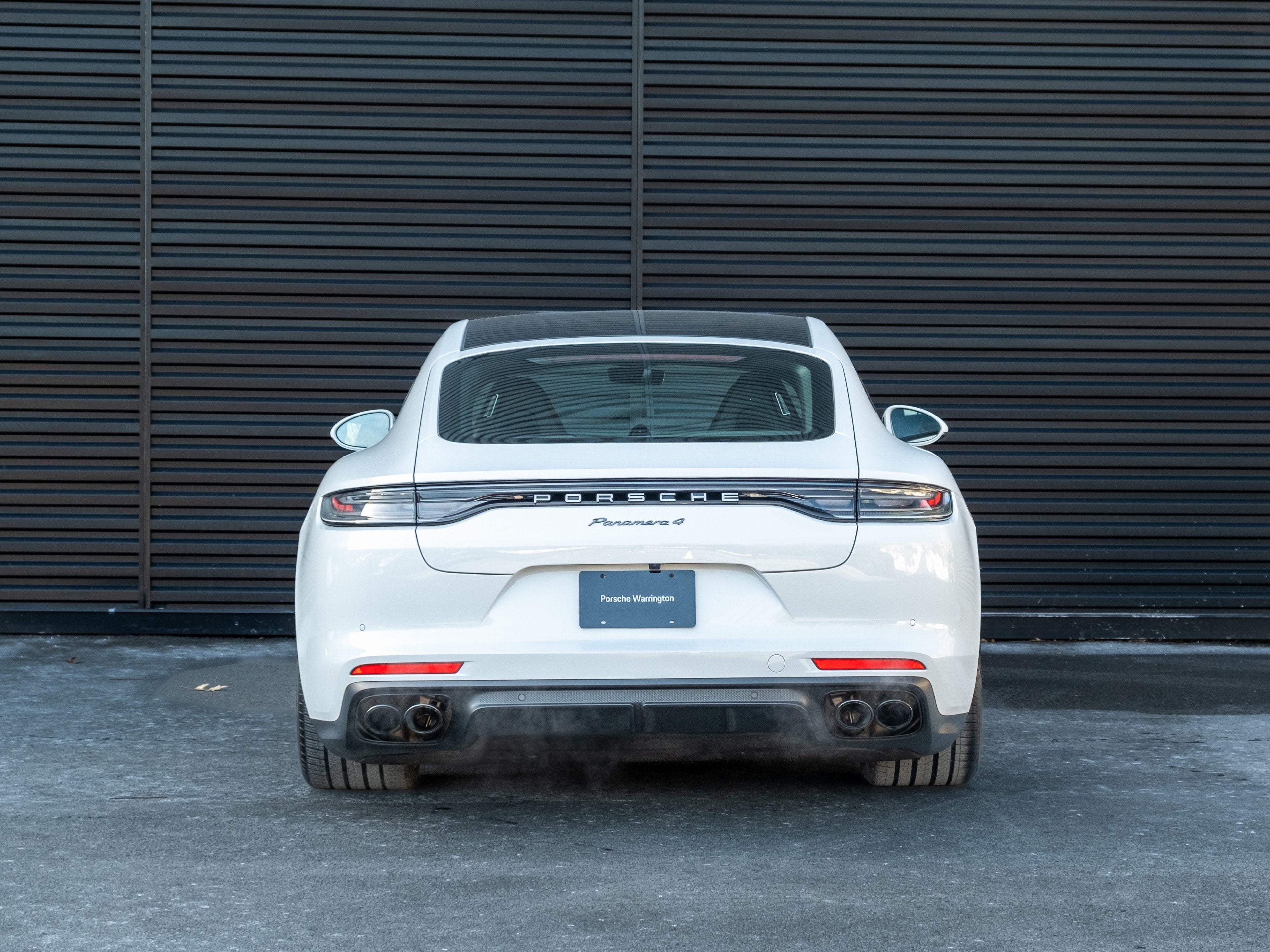 2023 Porsche Panamera 4 Platinum Edition