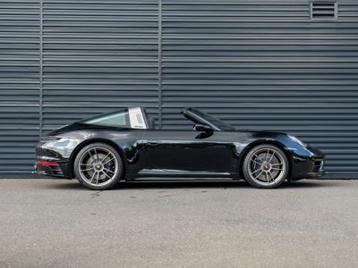 2022 Porsche 911 Targa 4 GTS