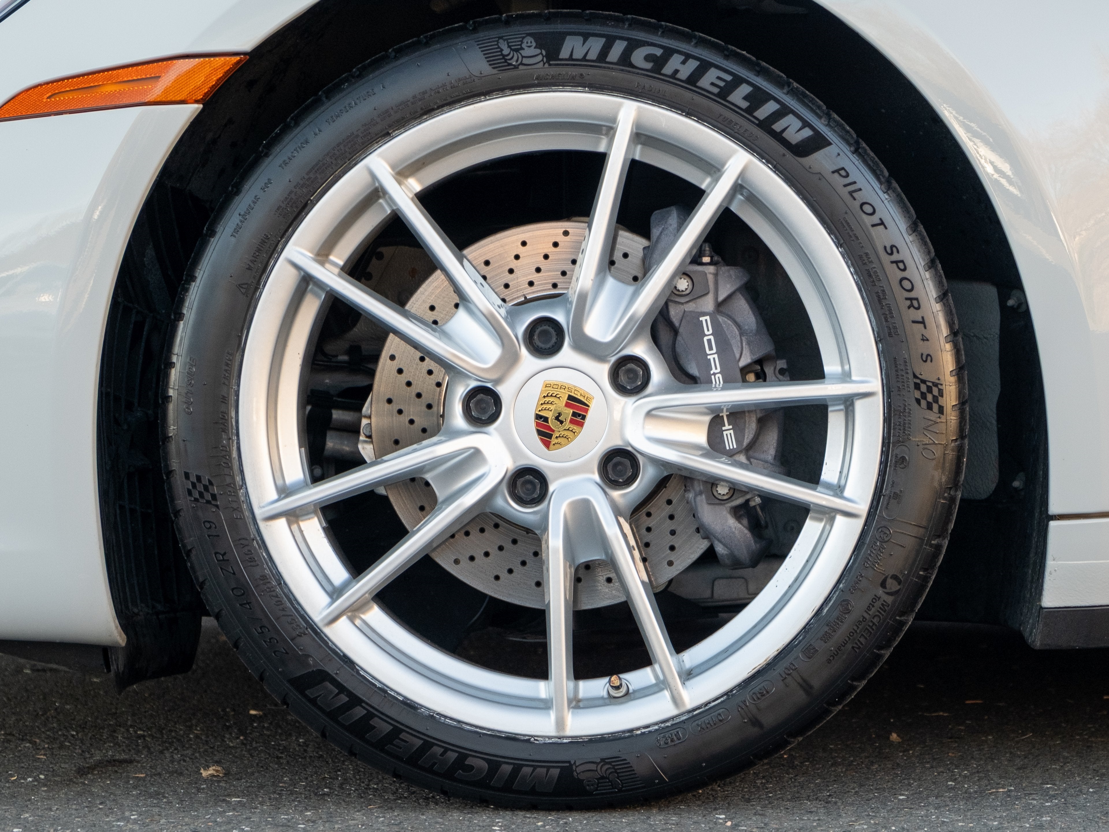 2021 Porsche 911 Carrera