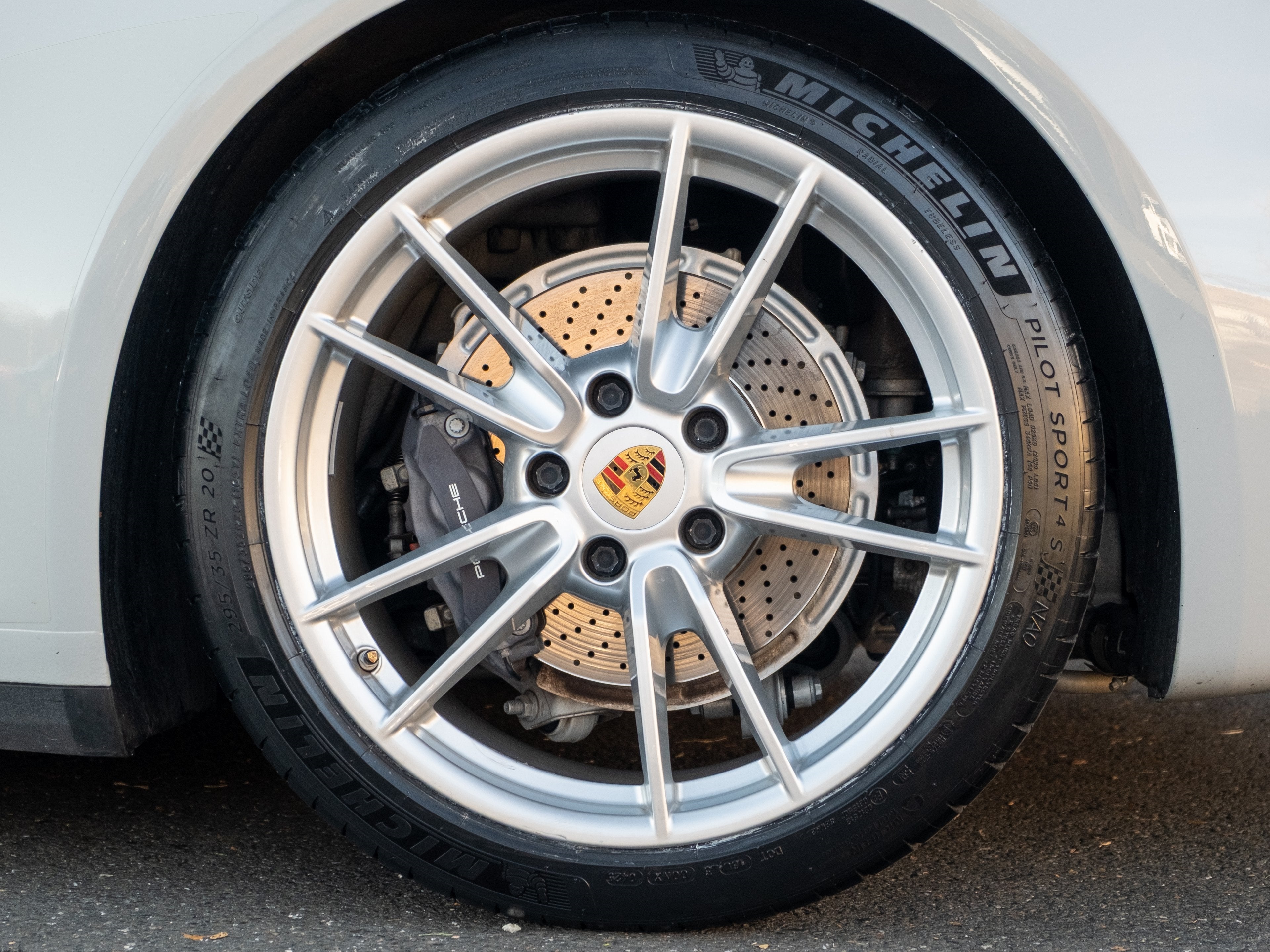 2021 Porsche 911 Carrera