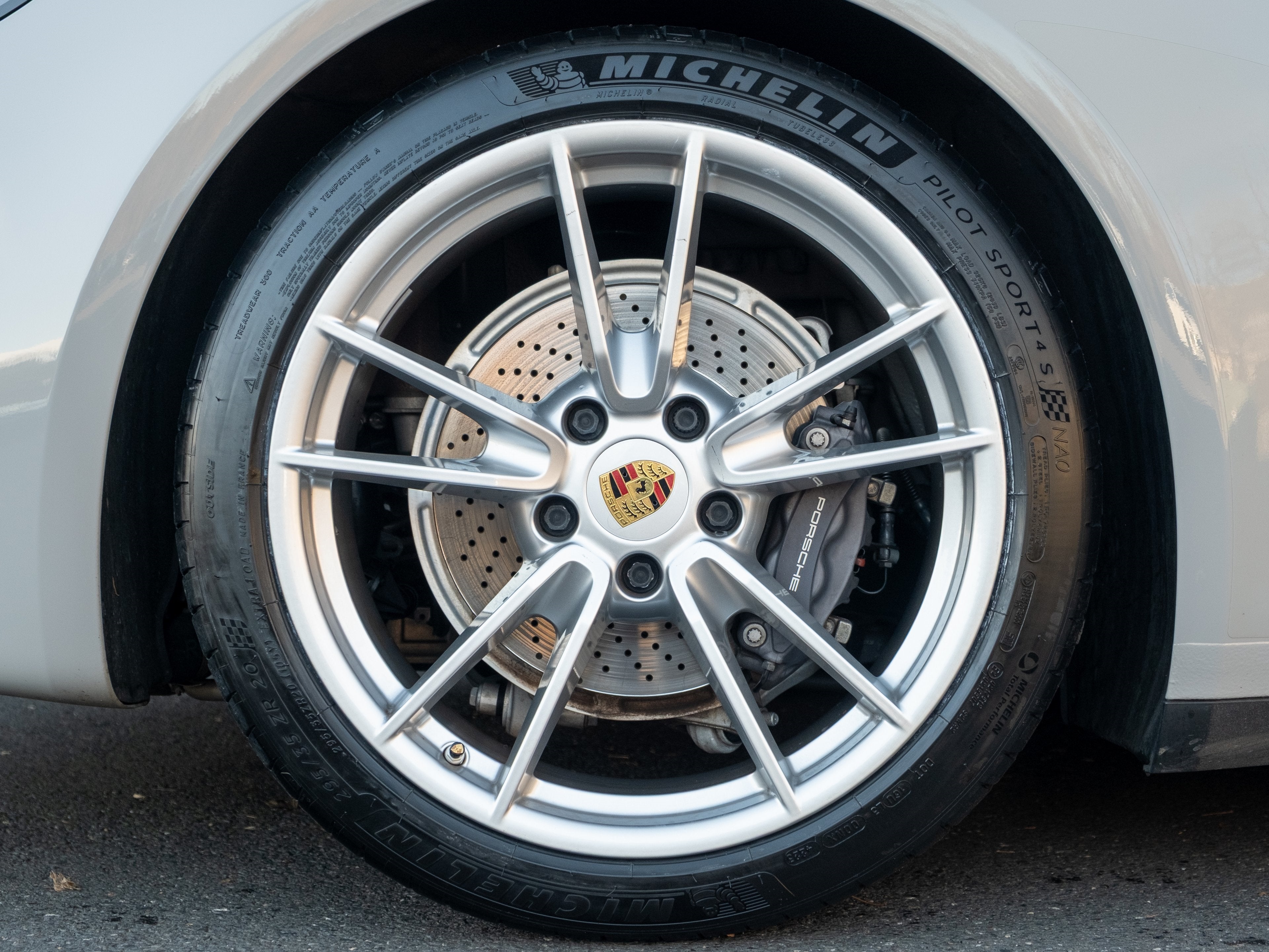 2021 Porsche 911 Carrera