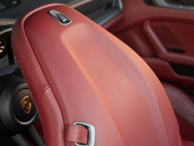 2021 Porsche 911 Carrera