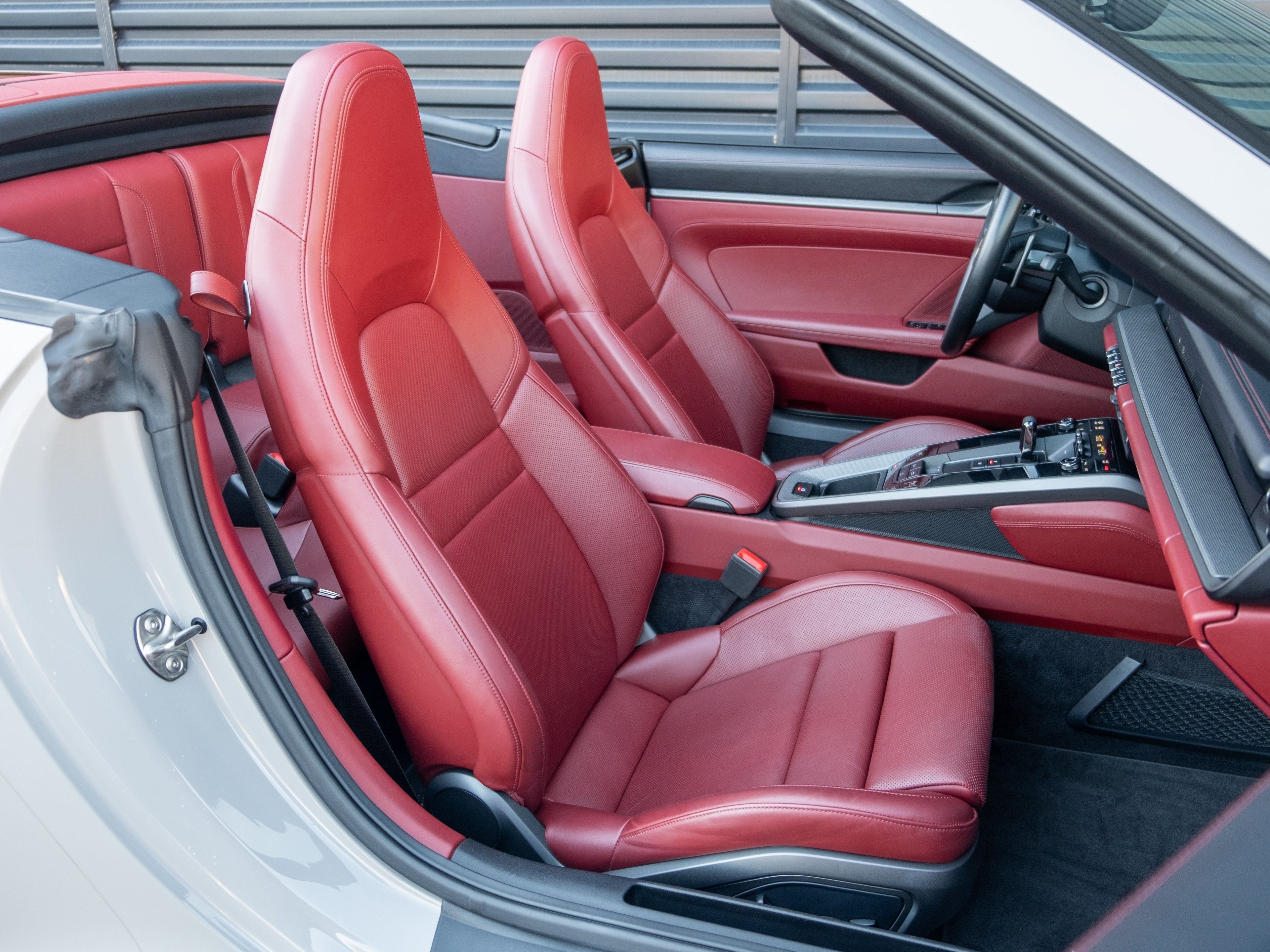 2021 Porsche 911 Carrera