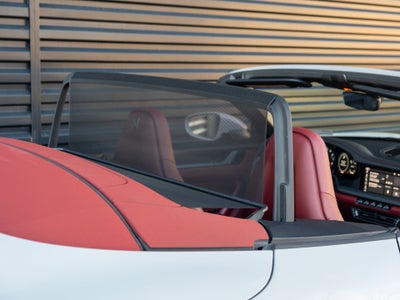 2021 Porsche 911 Carrera