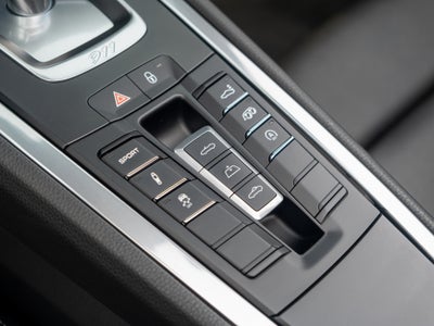 2017 Porsche 911 Carrera