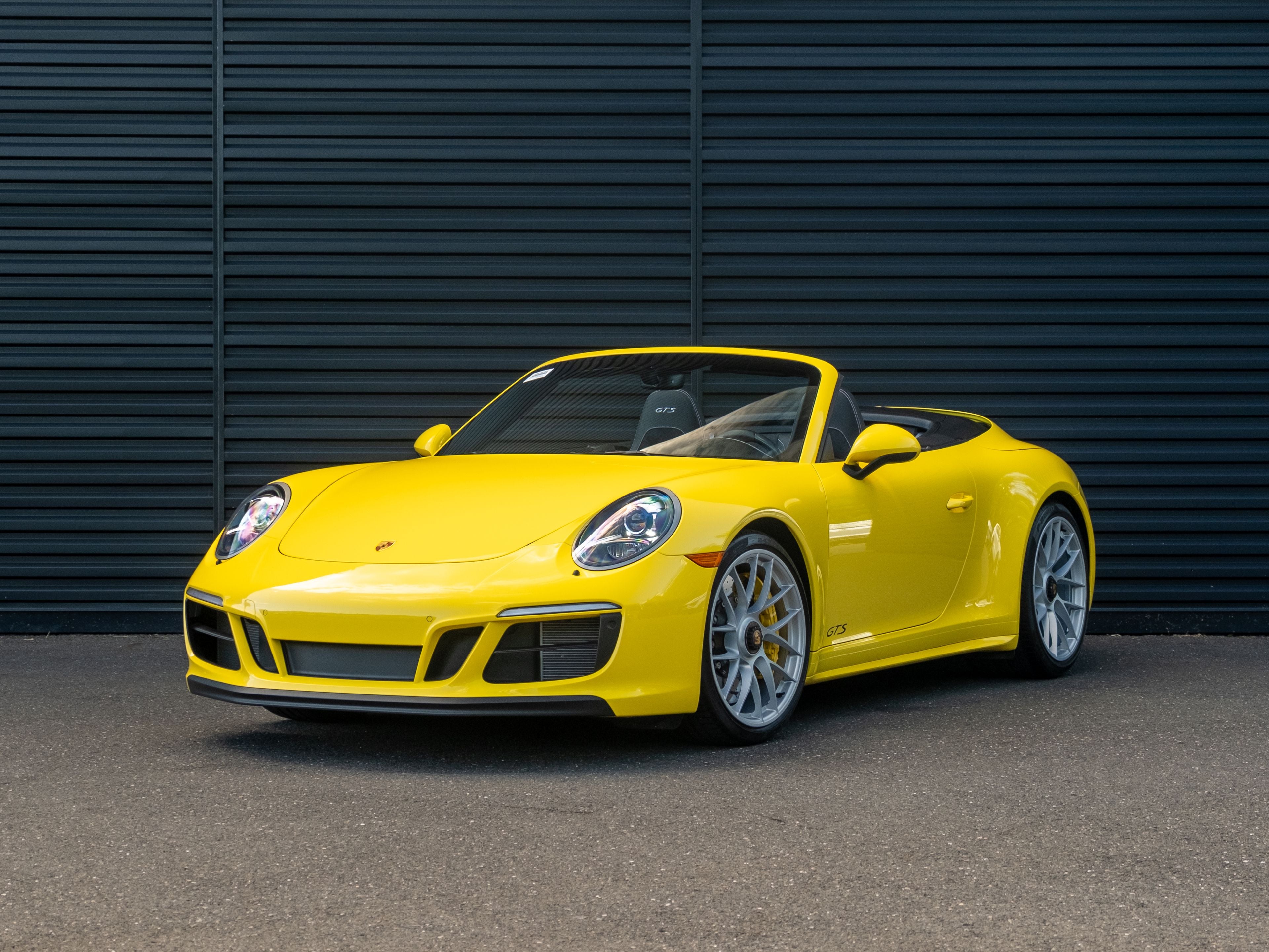 2018 Porsche 911 Carrera 4 GTS