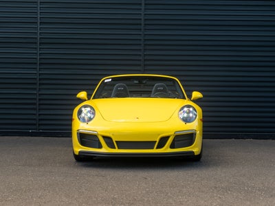 2018 Porsche 911 Carrera 4 GTS