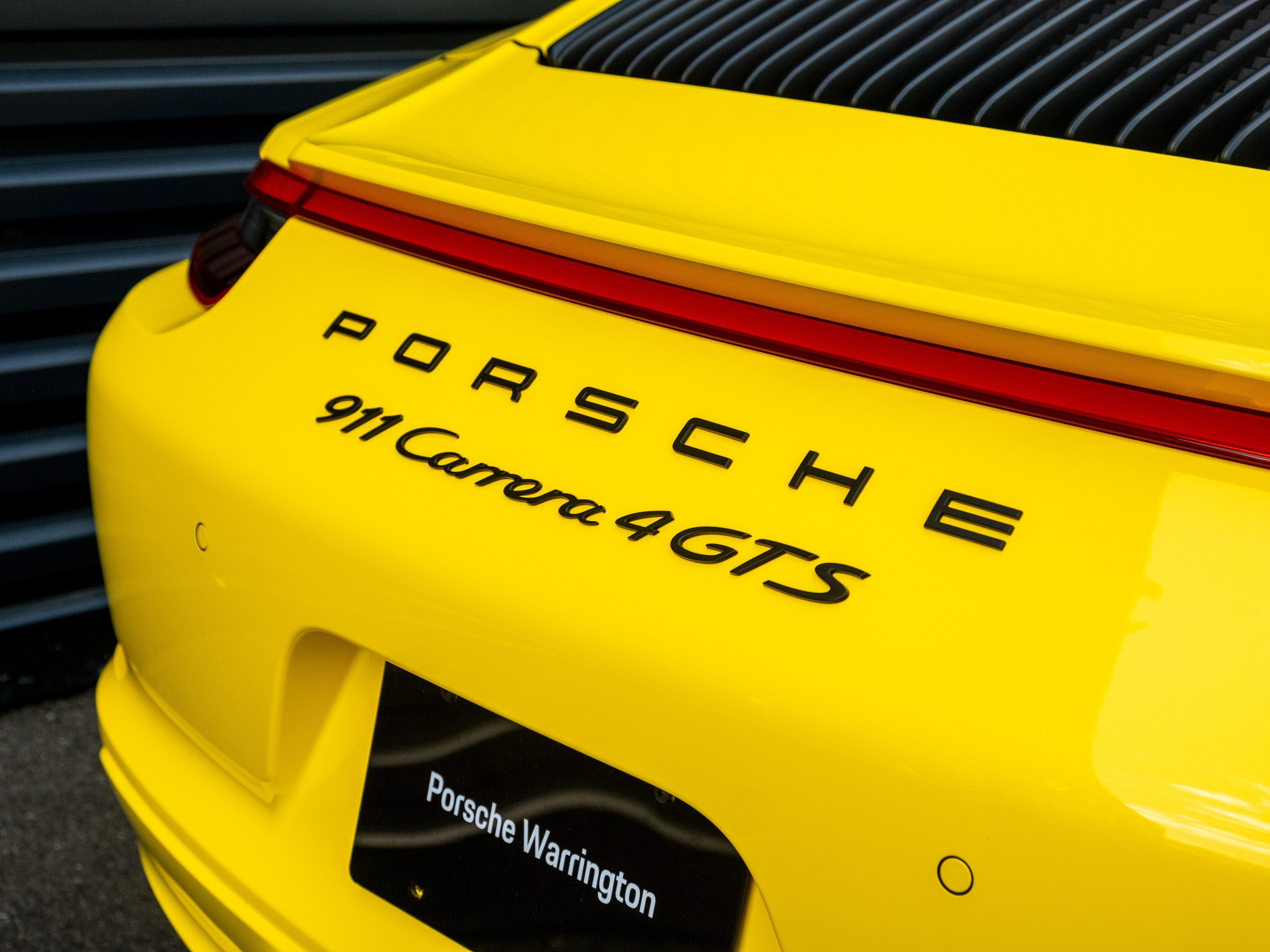 2018 Porsche 911 Carrera 4 GTS