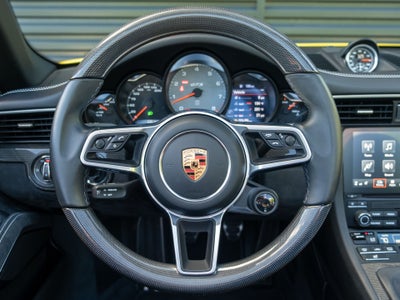 2018 Porsche 911 Carrera 4 GTS