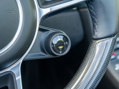 2018 Porsche 911 Carrera 4 GTS