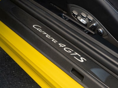 2018 Porsche 911 Carrera 4 GTS