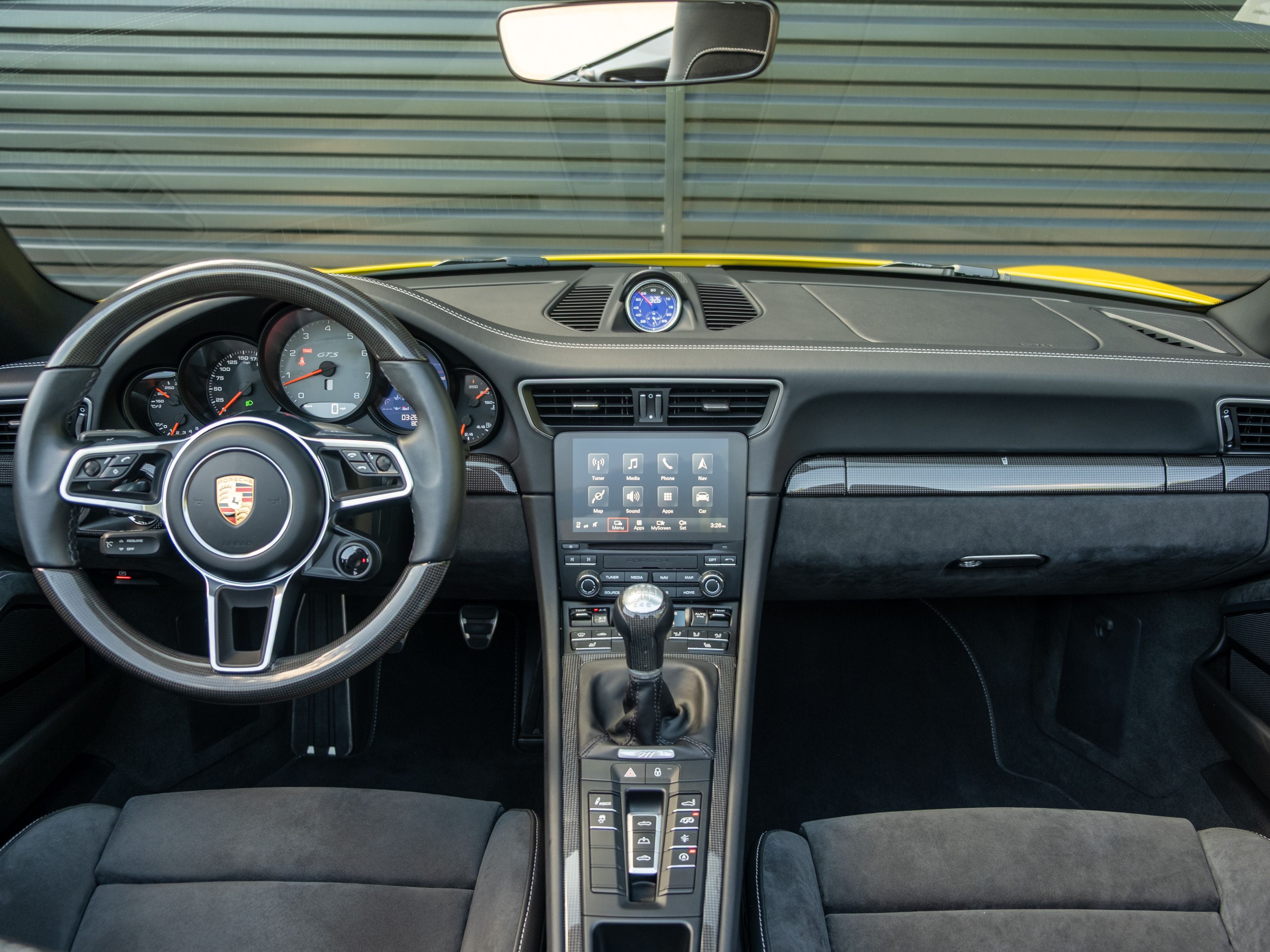 2018 Porsche 911 Carrera 4 GTS