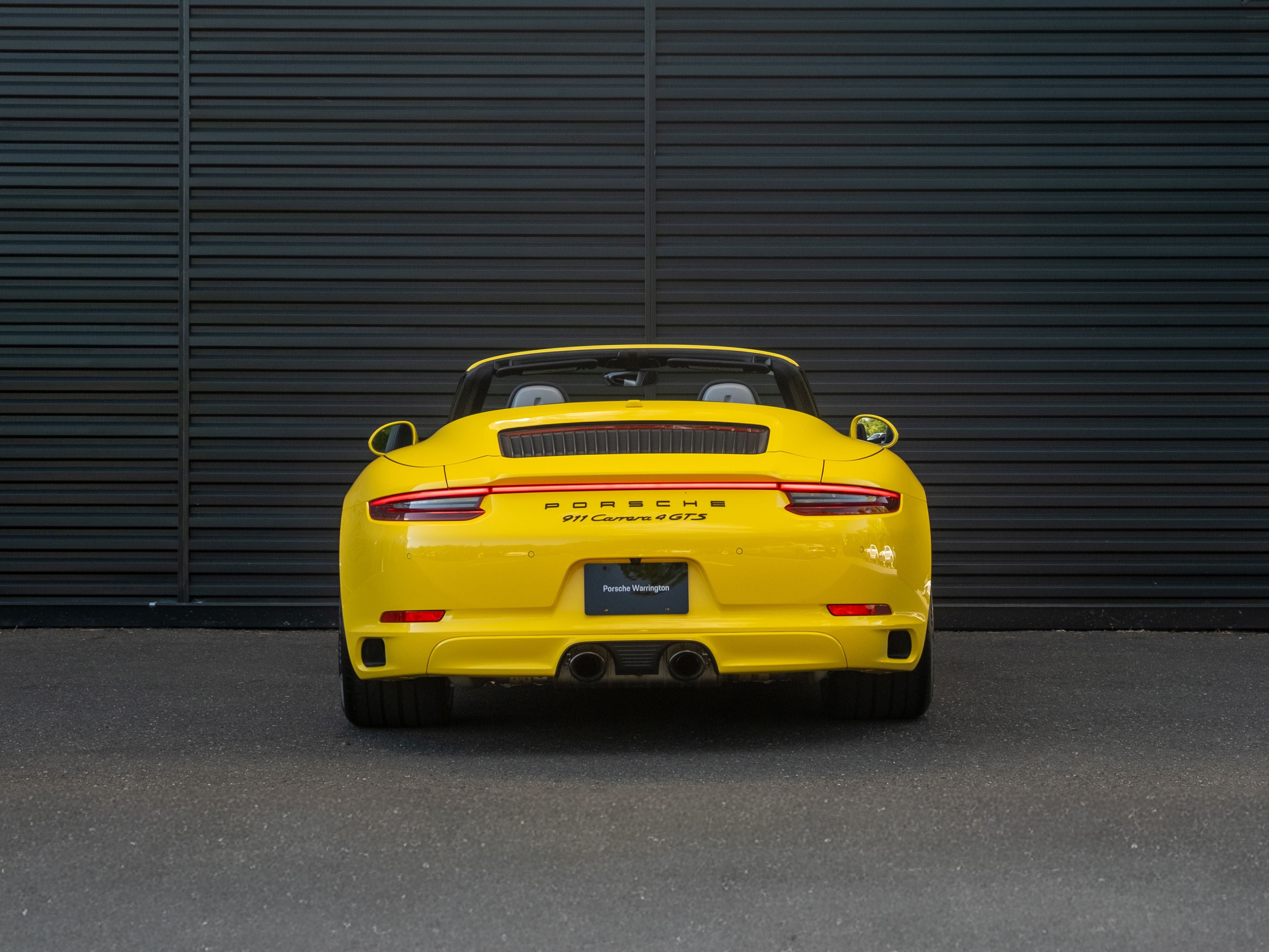 2018 Porsche 911 Carrera 4 GTS