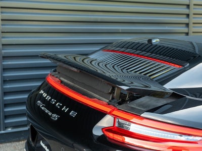 2017 Porsche 911 Carrera 4S