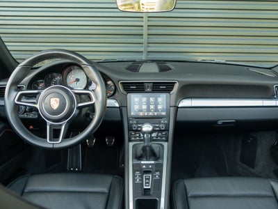 2017 Porsche 911 Carrera 4S
