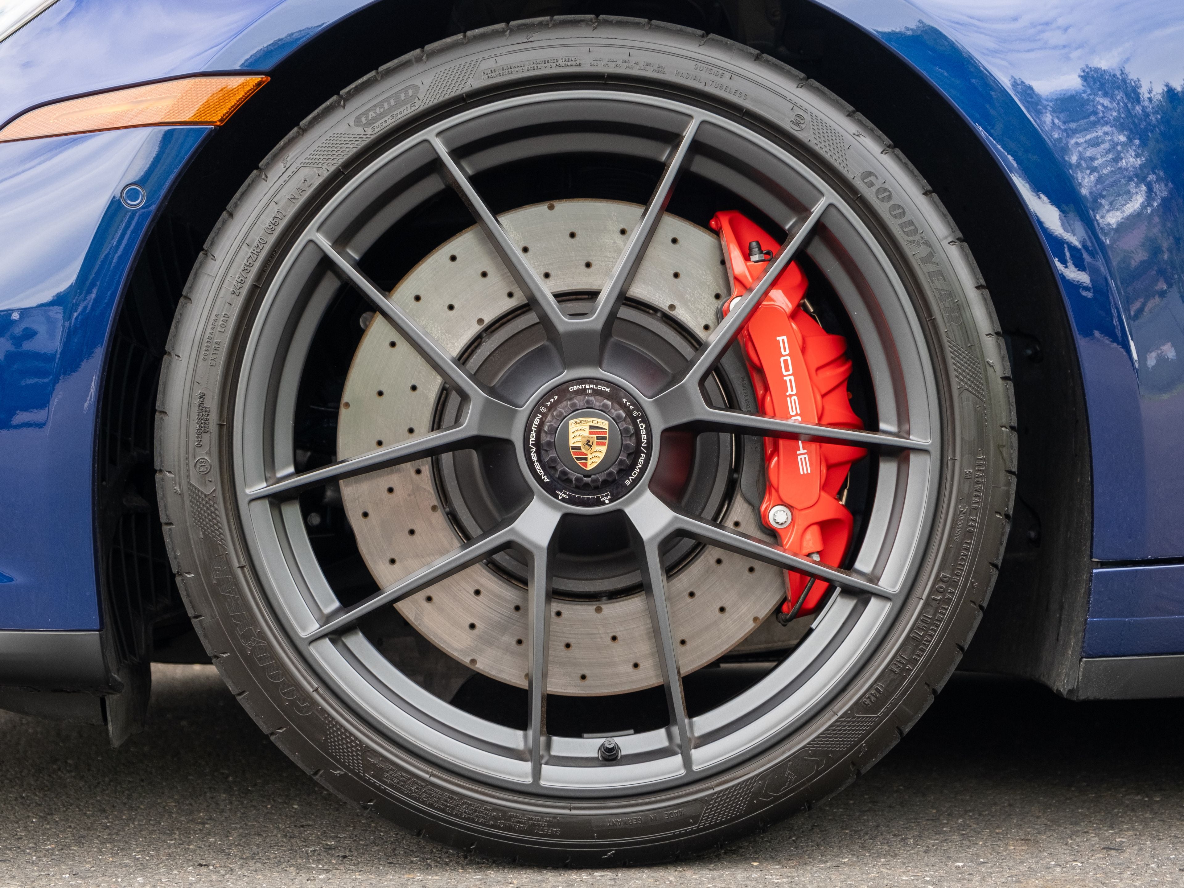 2025 Porsche 911 Carrera GTS