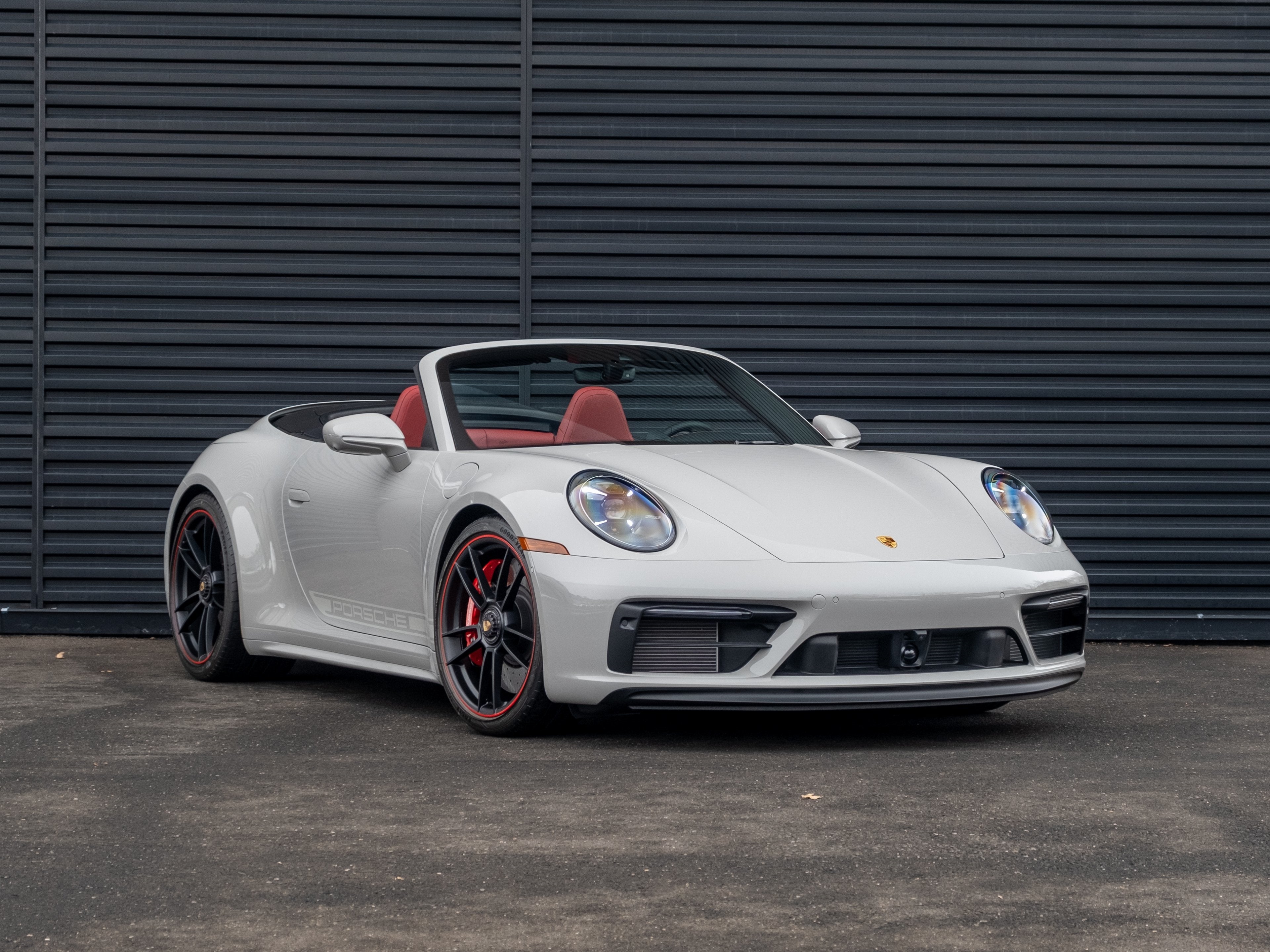 2022 Porsche 911 Carrera 4 GTS