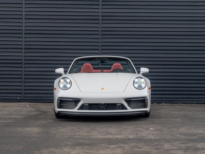 2022 Porsche 911 Carrera 4 GTS