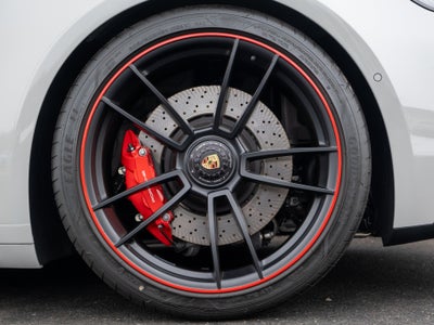 2022 Porsche 911 Carrera 4 GTS