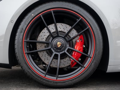 2022 Porsche 911 Carrera 4 GTS