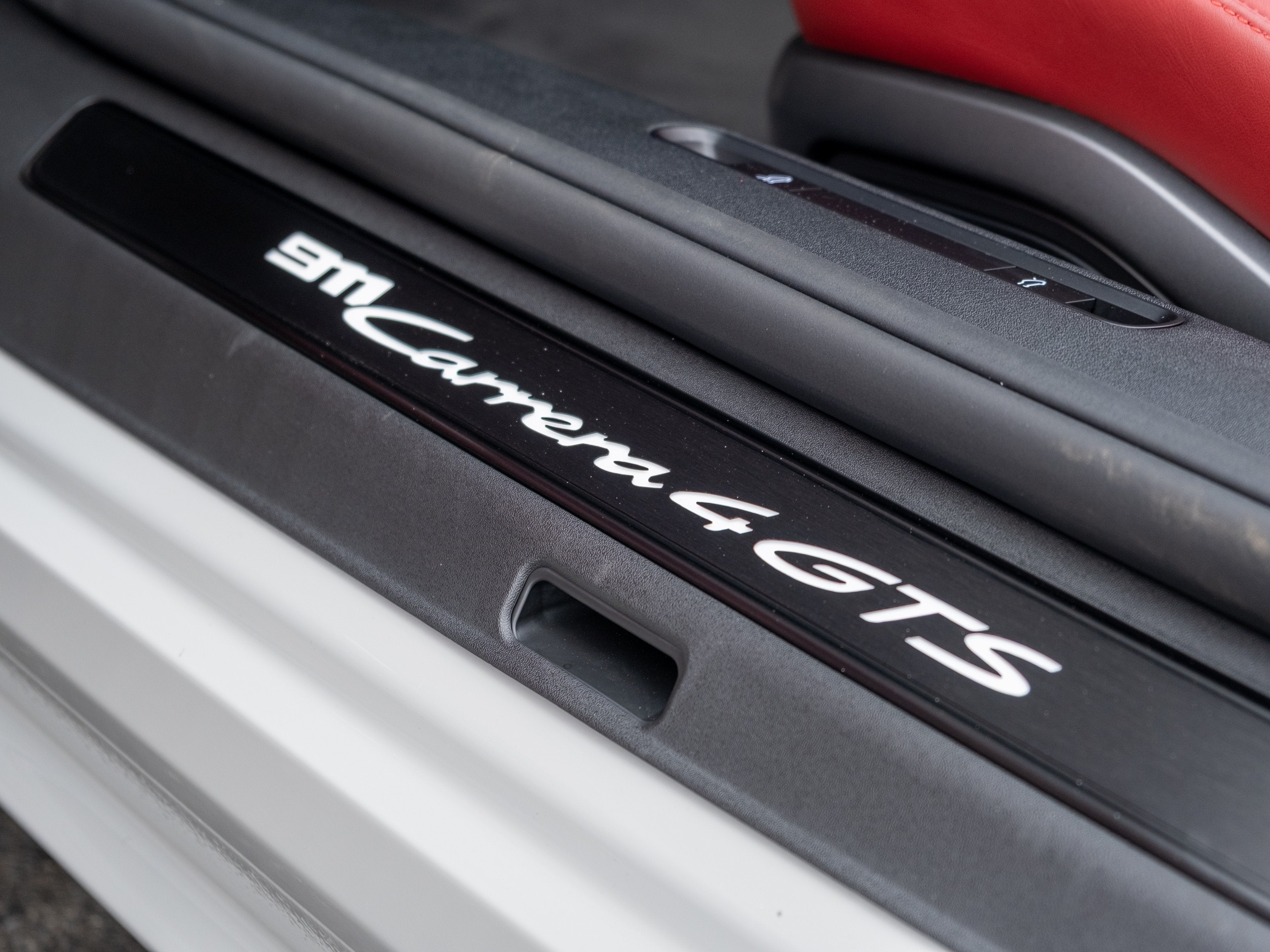 2022 Porsche 911 Carrera 4 GTS