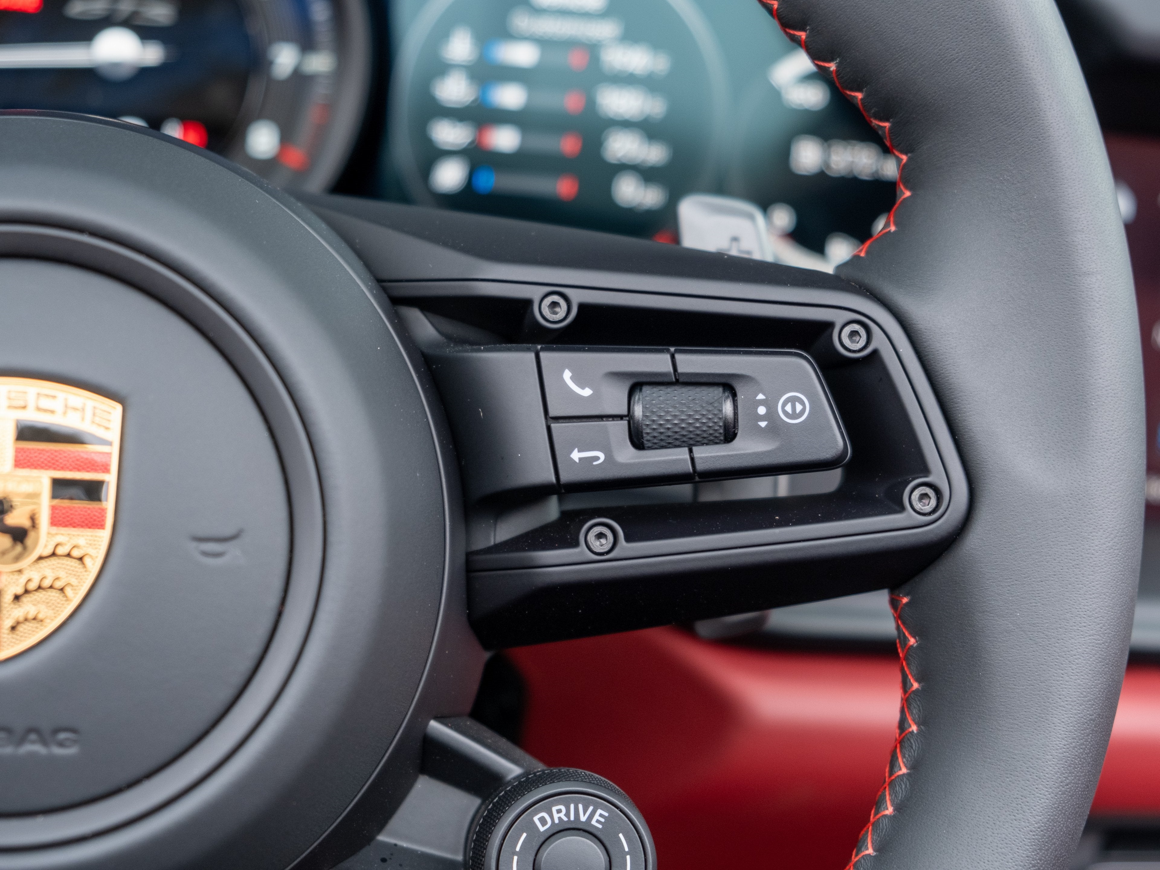 2022 Porsche 911 Carrera 4 GTS