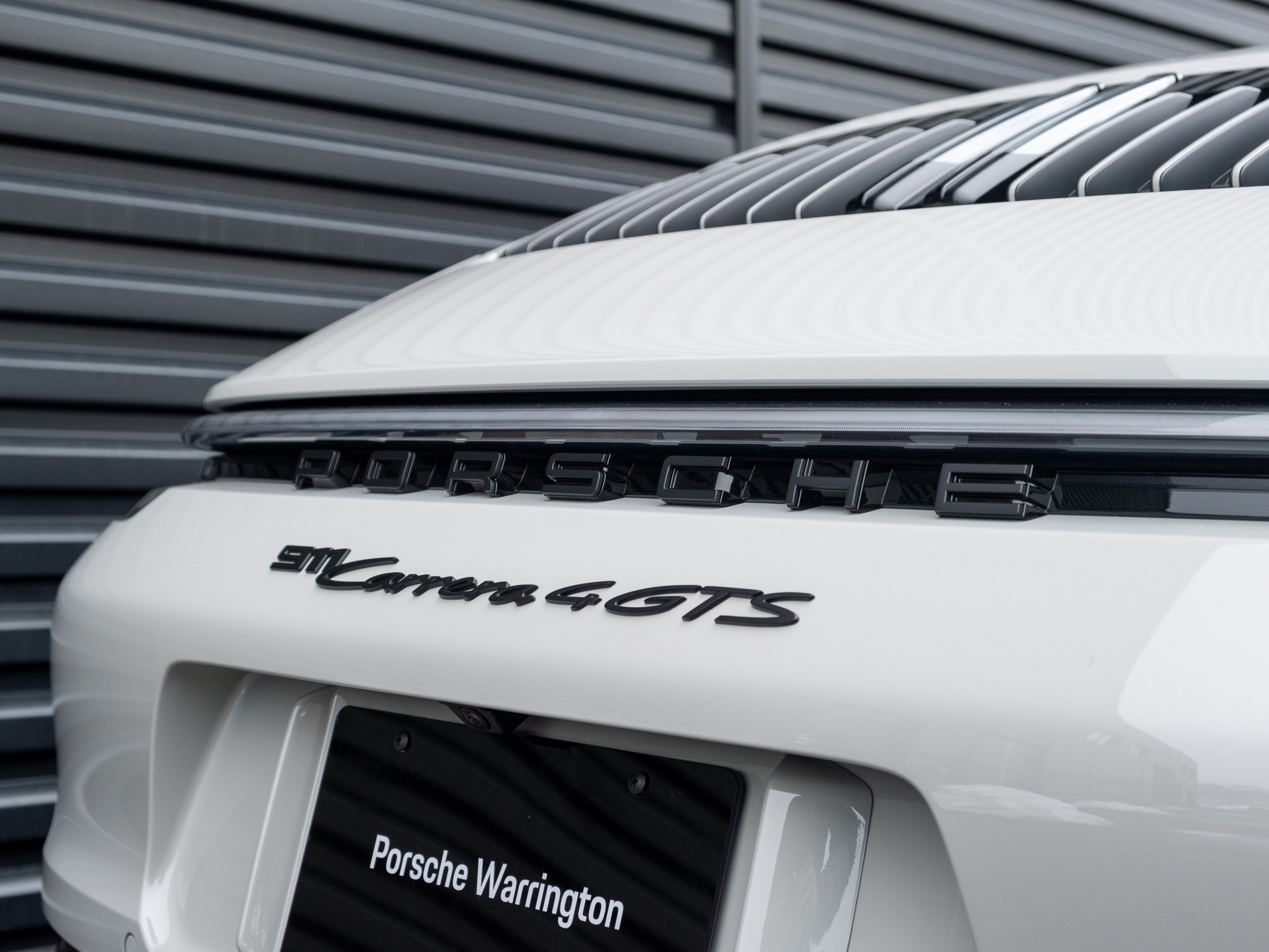 2022 Porsche 911 Carrera 4 GTS