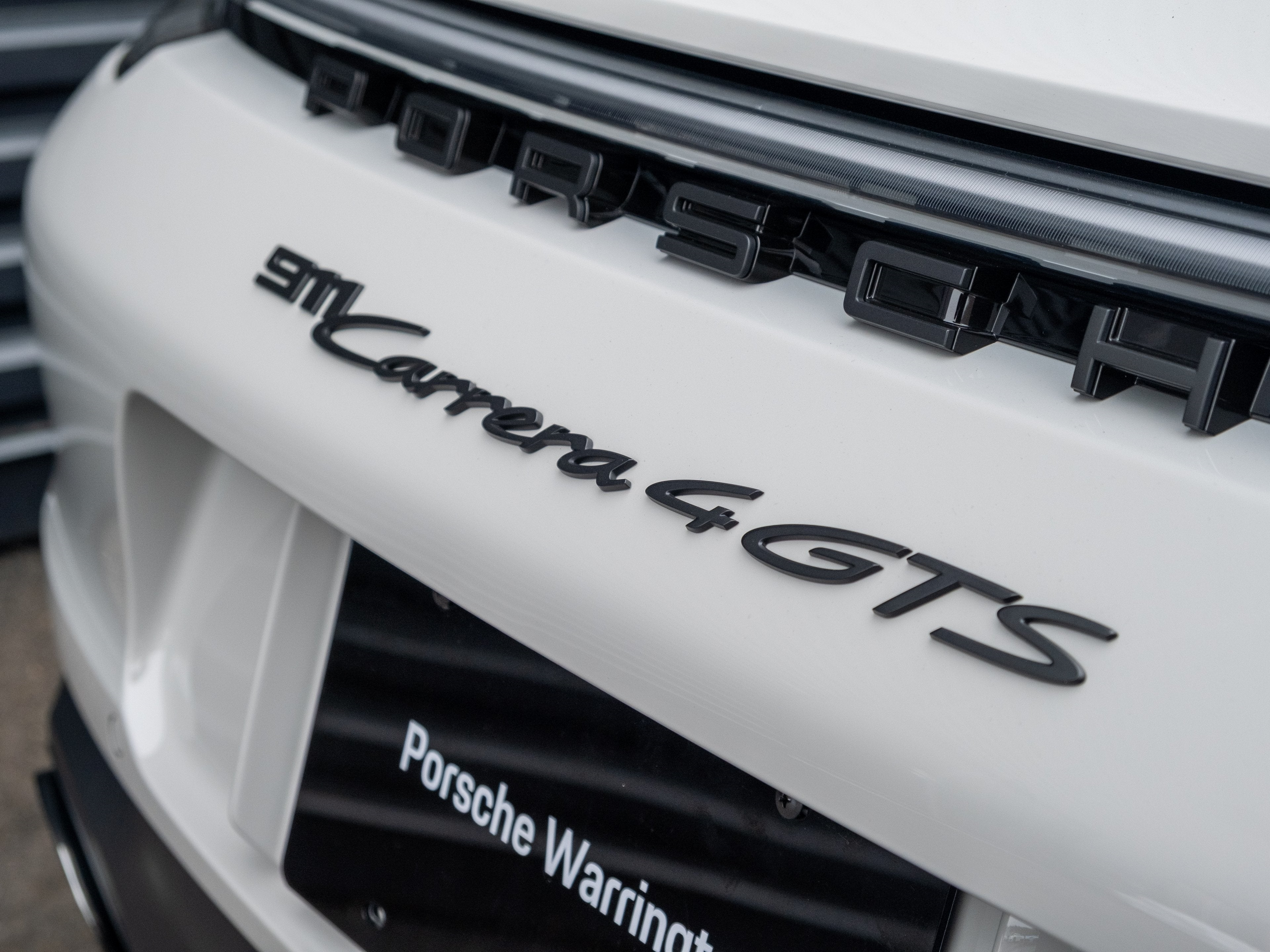 2022 Porsche 911 Carrera 4 GTS