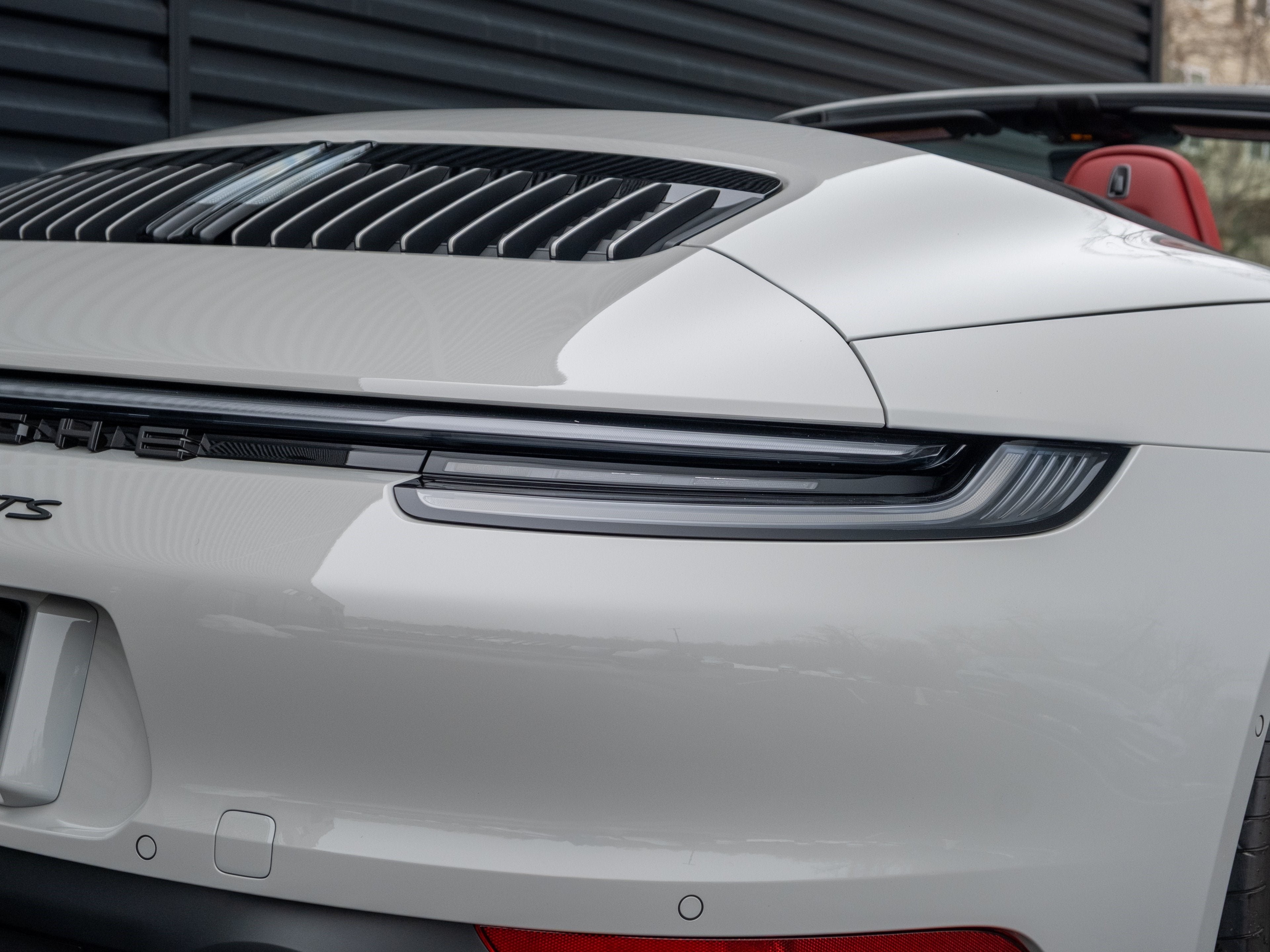 2022 Porsche 911 Carrera 4 GTS