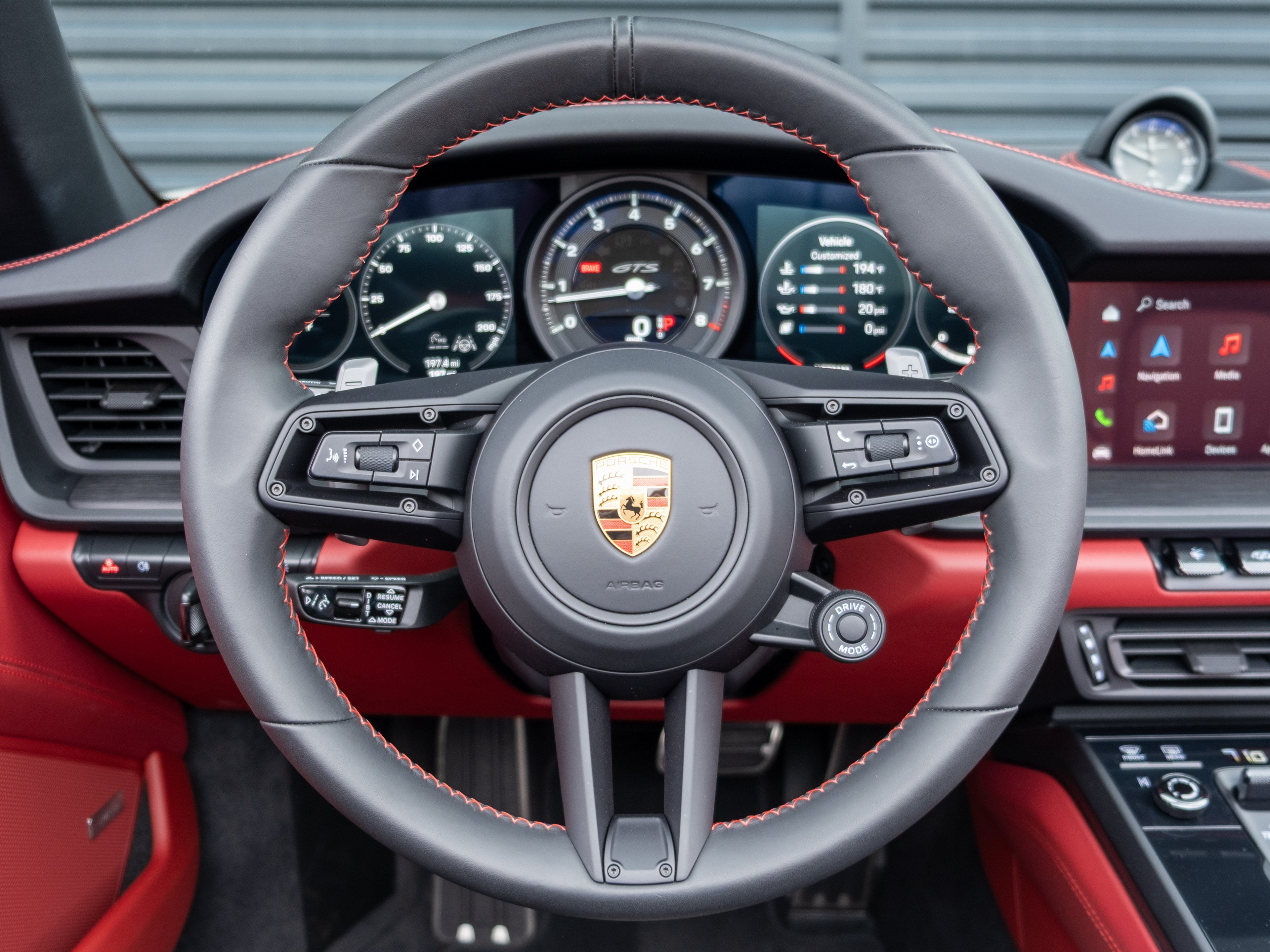 2022 Porsche 911 Carrera 4 GTS