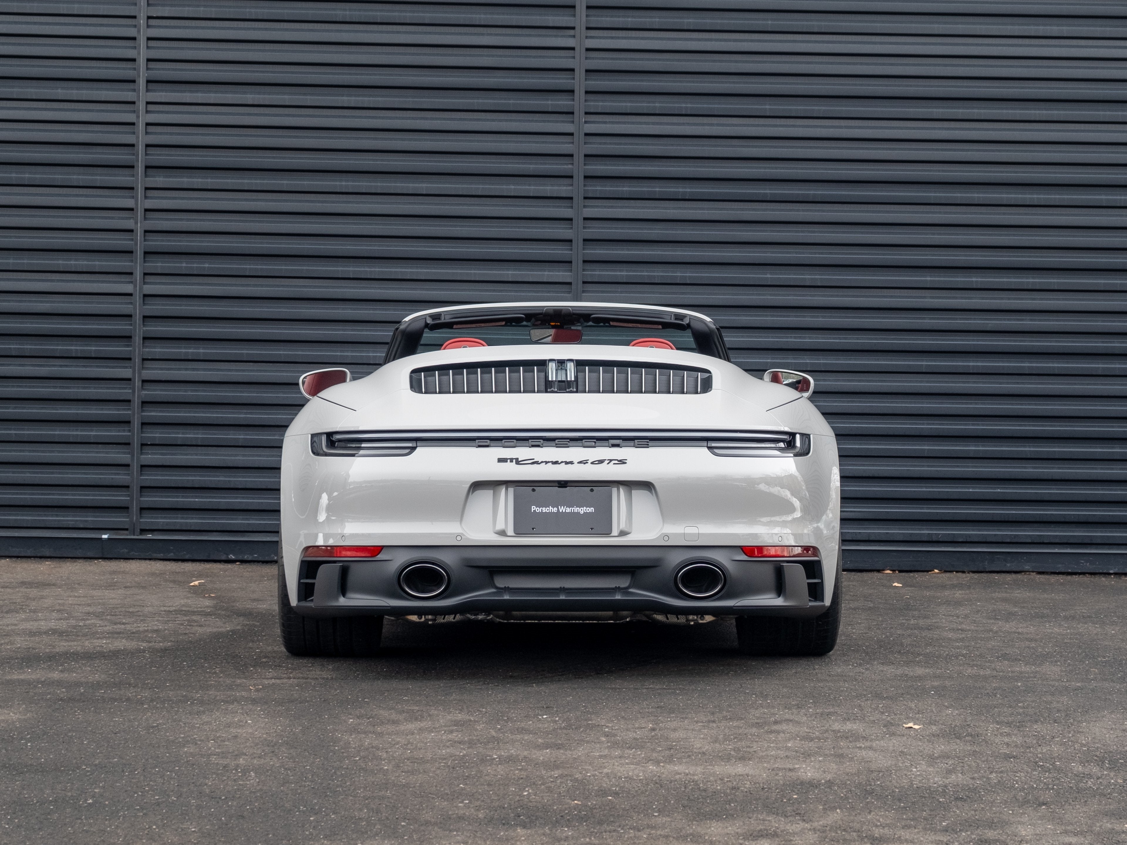 2022 Porsche 911 Carrera 4 GTS