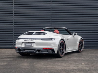 2022 Porsche 911 Carrera 4 GTS