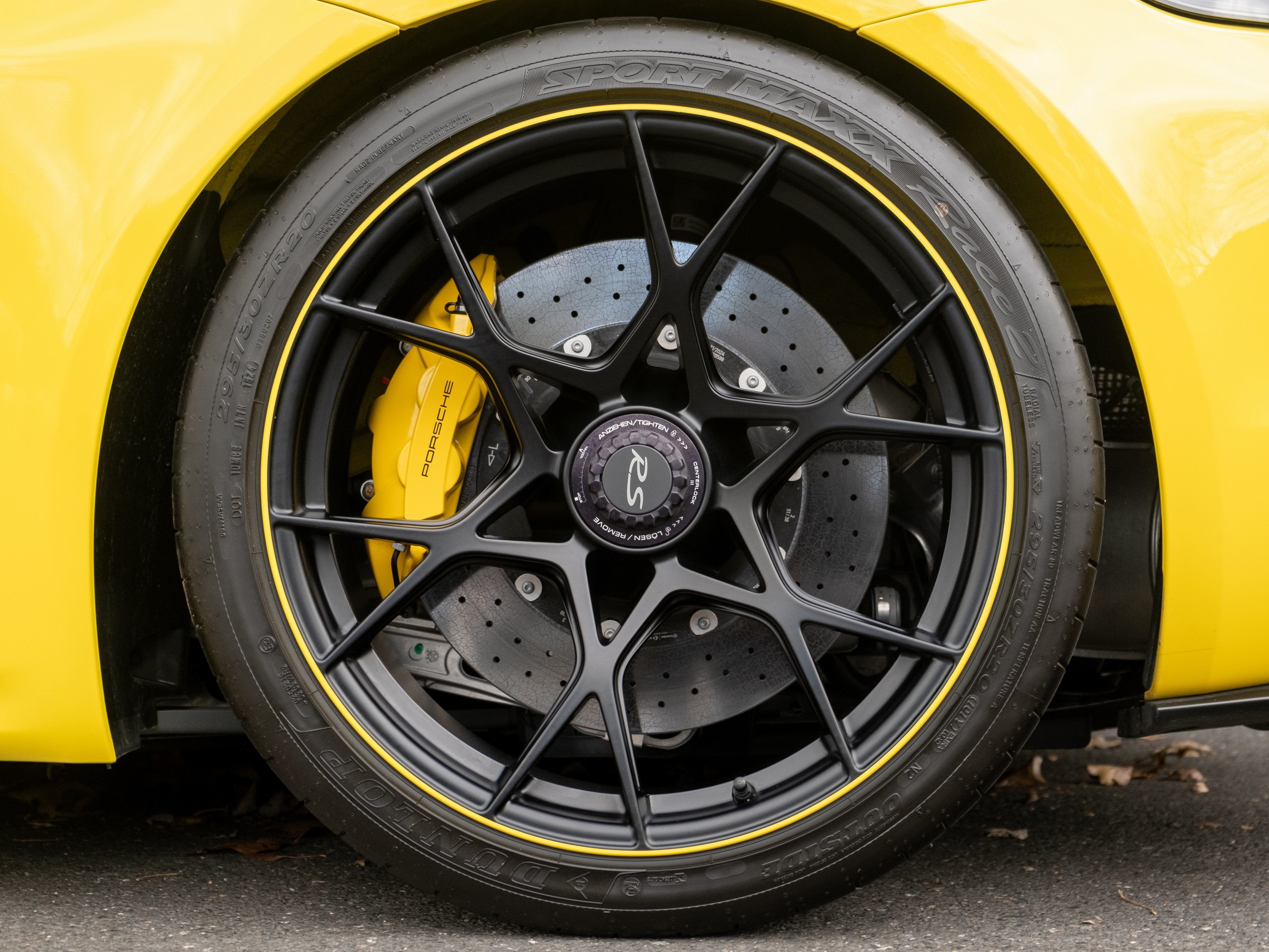 2024 Porsche 718 Spyder RS