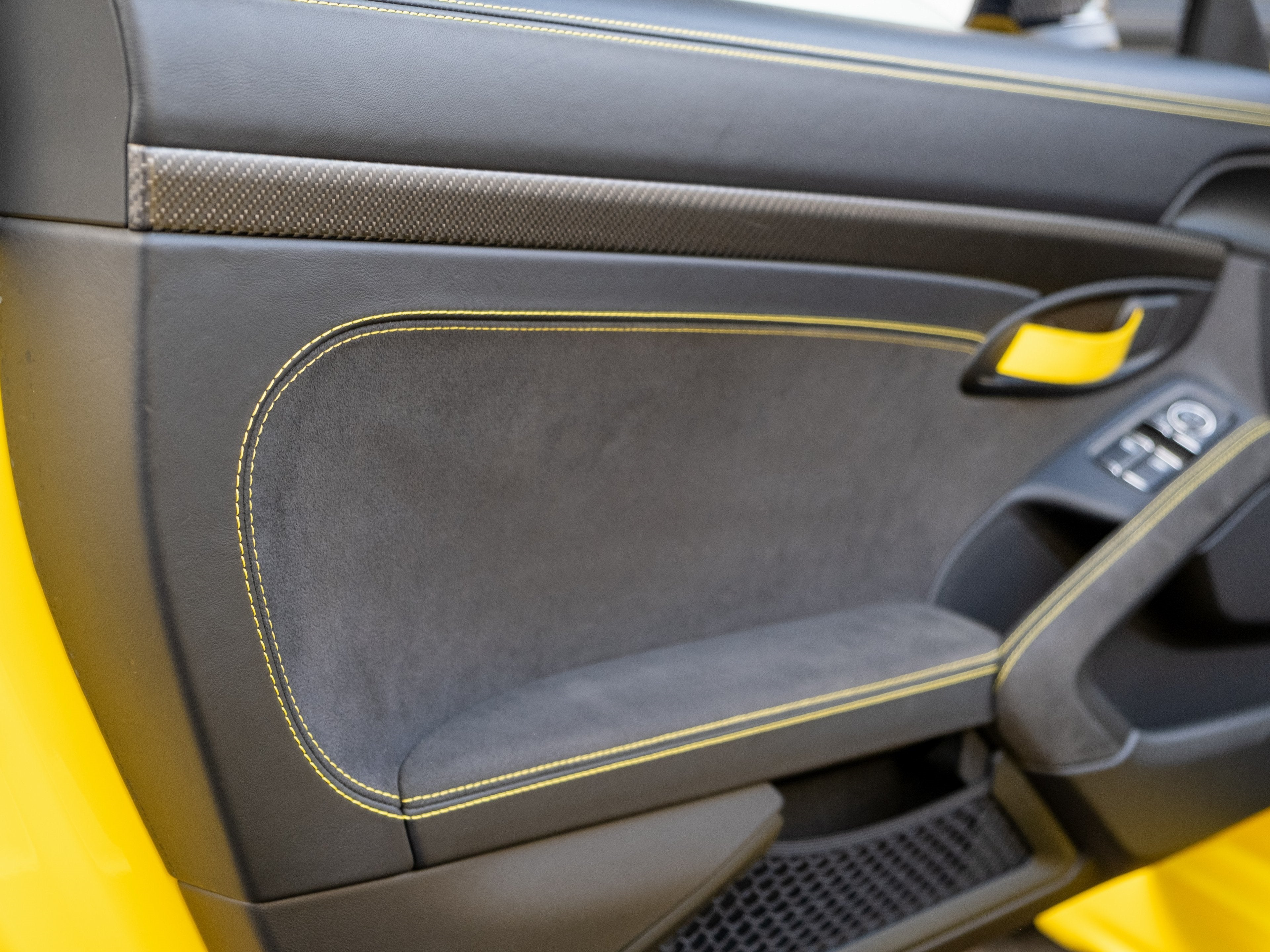 2024 Porsche 718 Spyder RS