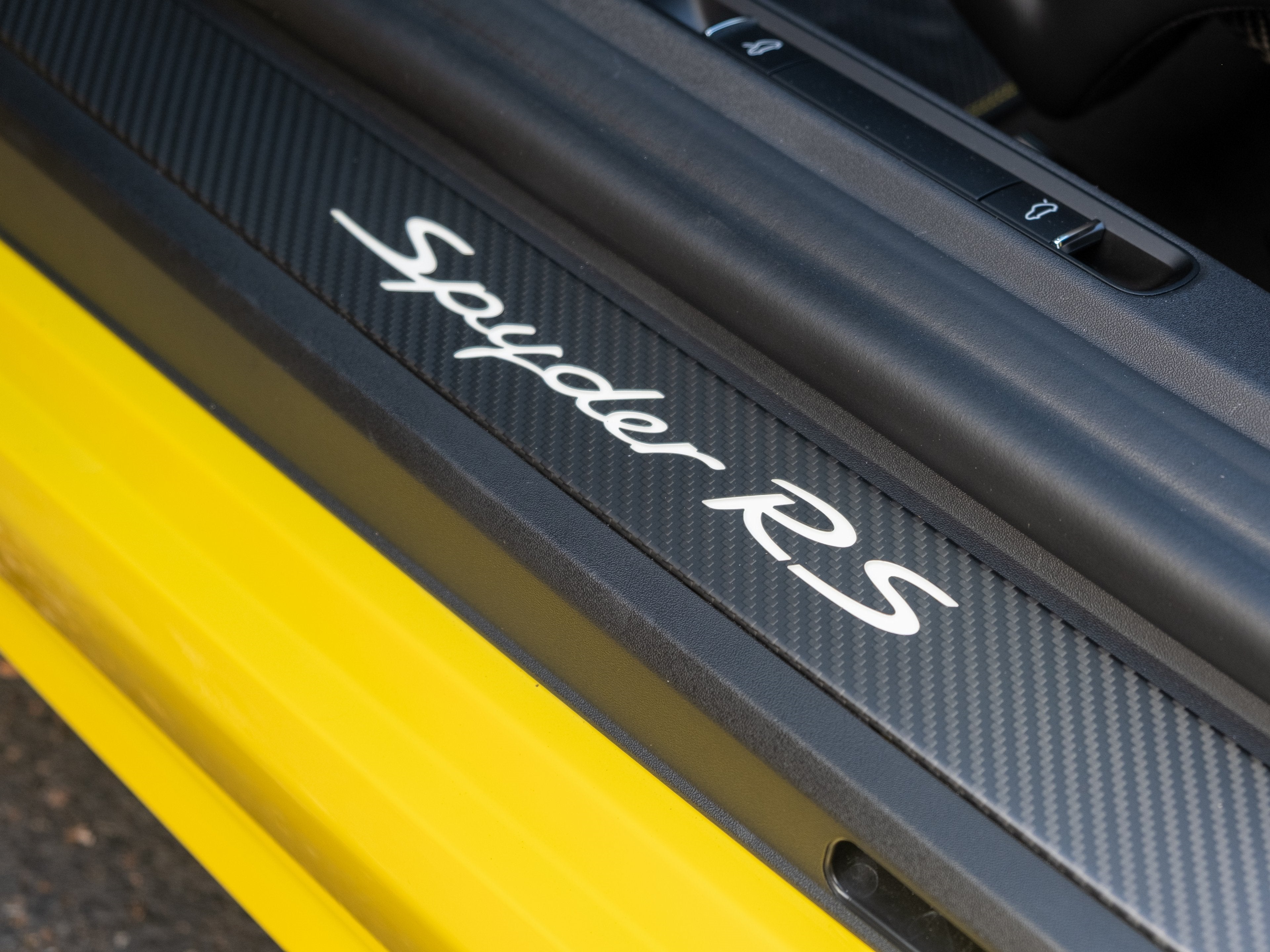 2024 Porsche 718 Spyder RS