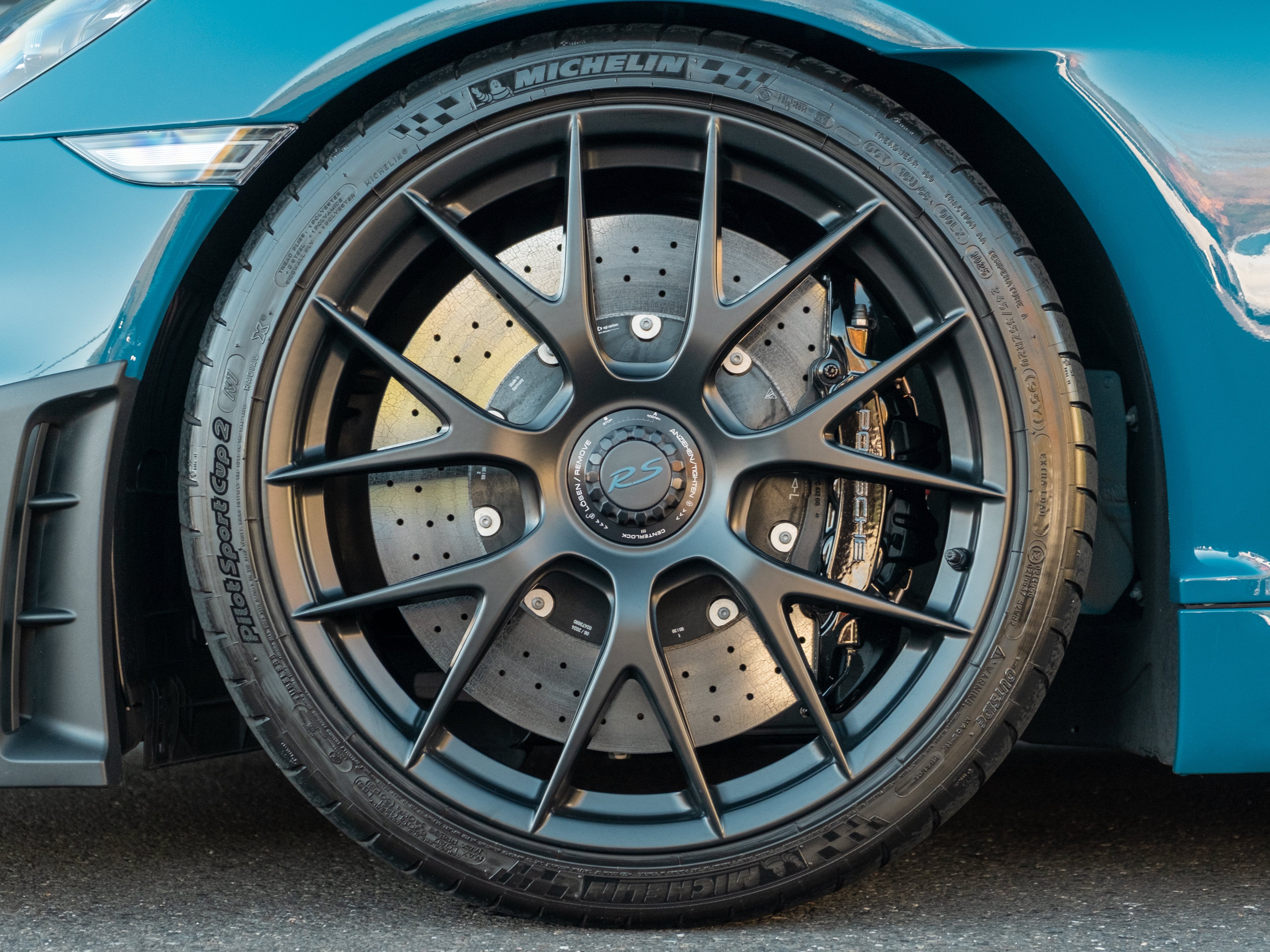 2024 Porsche 718 Spyder RS