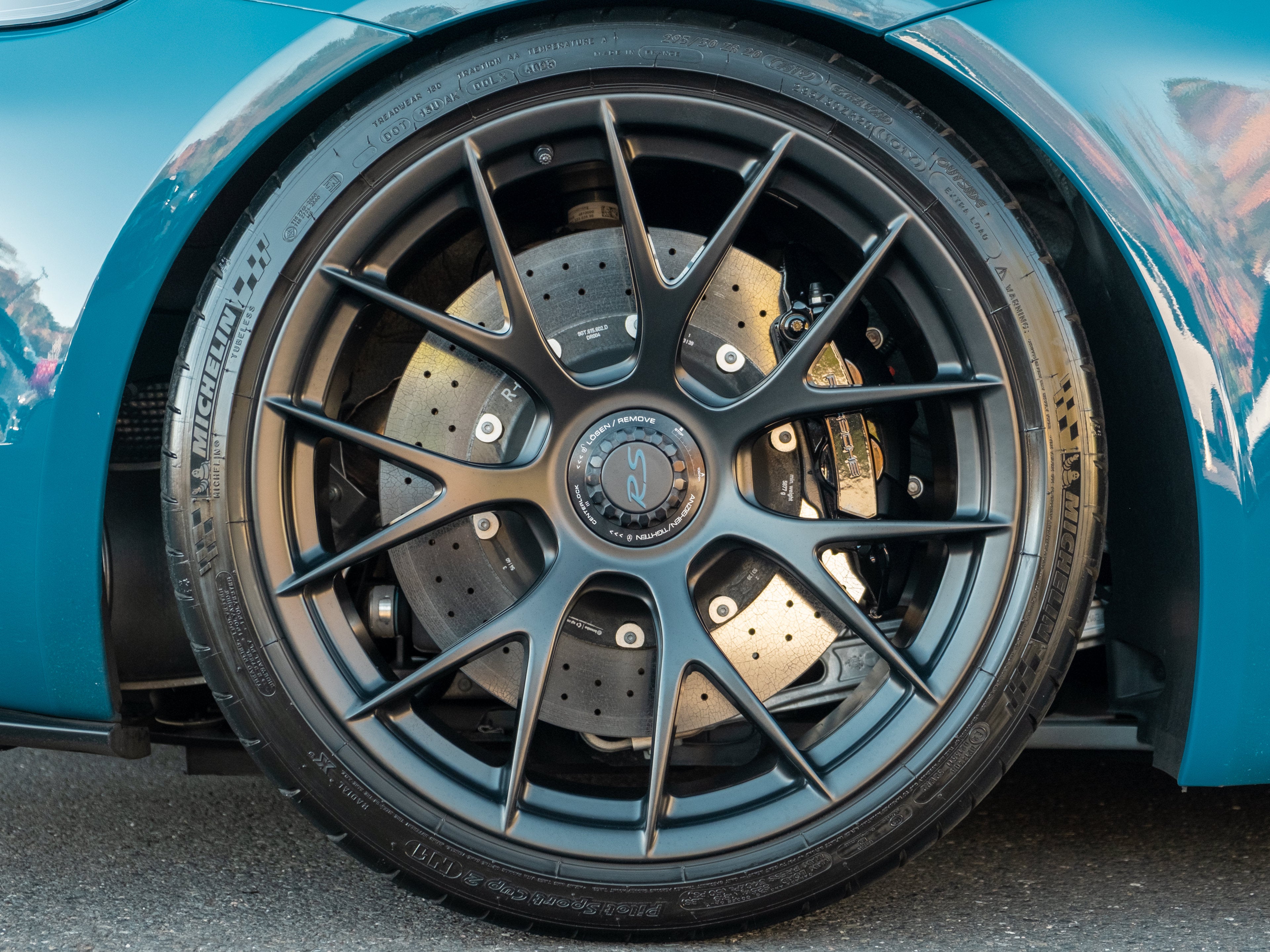 2024 Porsche 718 Spyder RS