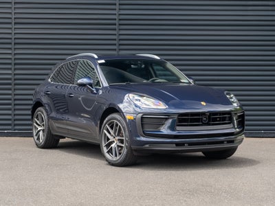 2023 Porsche Macan Base