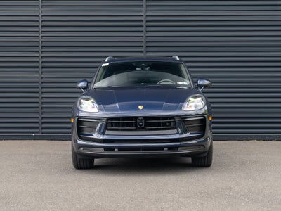 2023 Porsche Macan Base