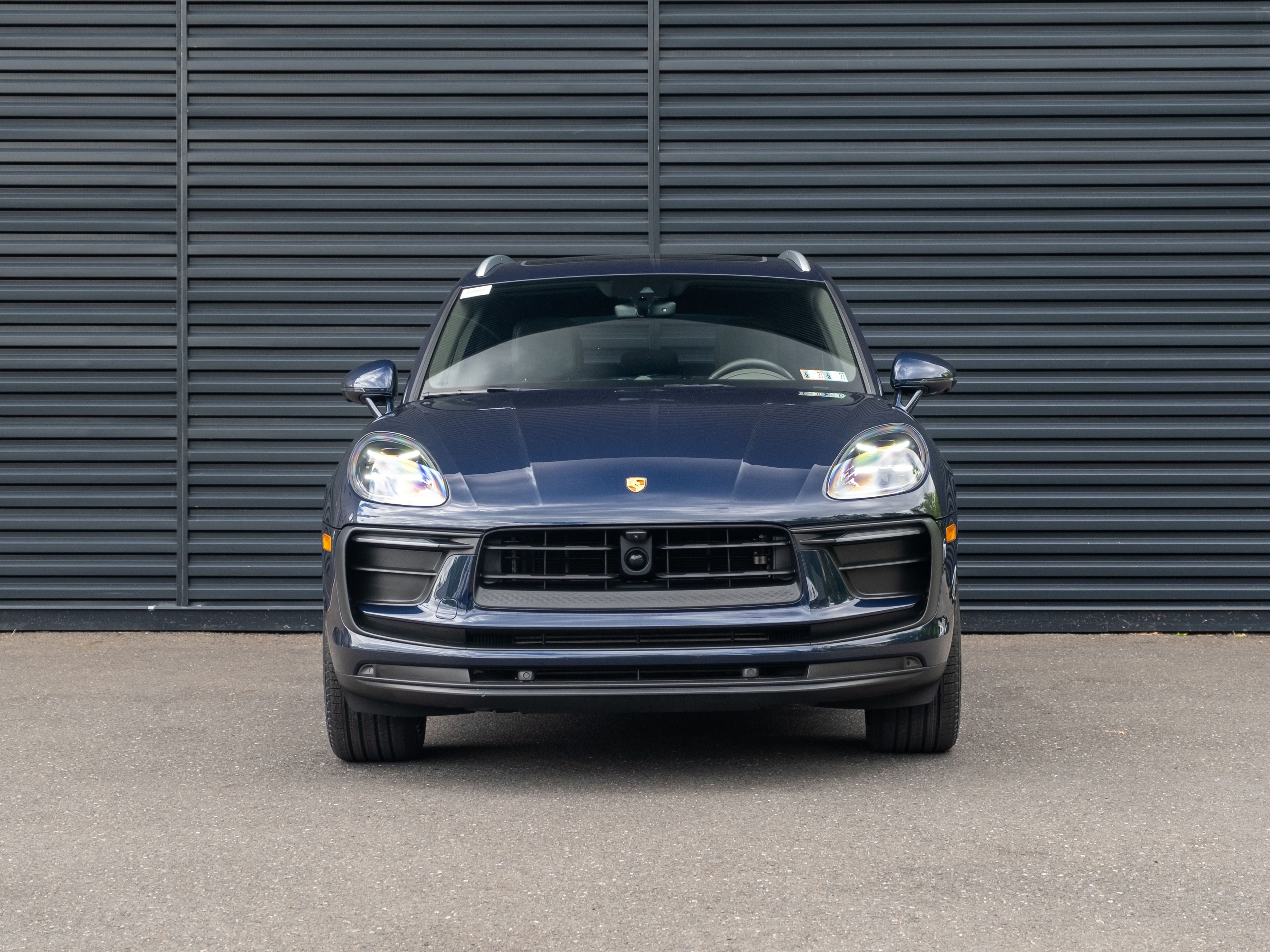 2023 Porsche Macan Base