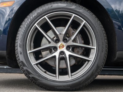 2023 Porsche Macan Base