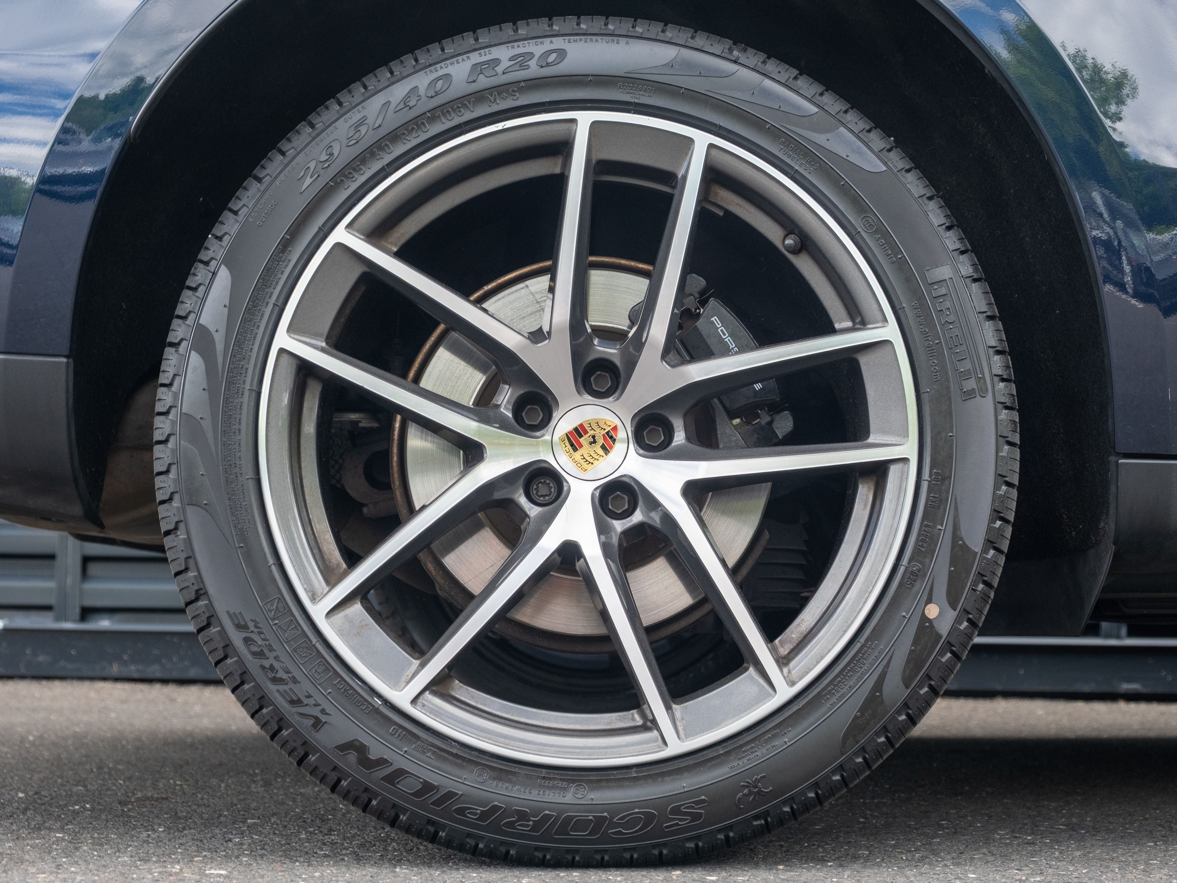 2023 Porsche Macan Base