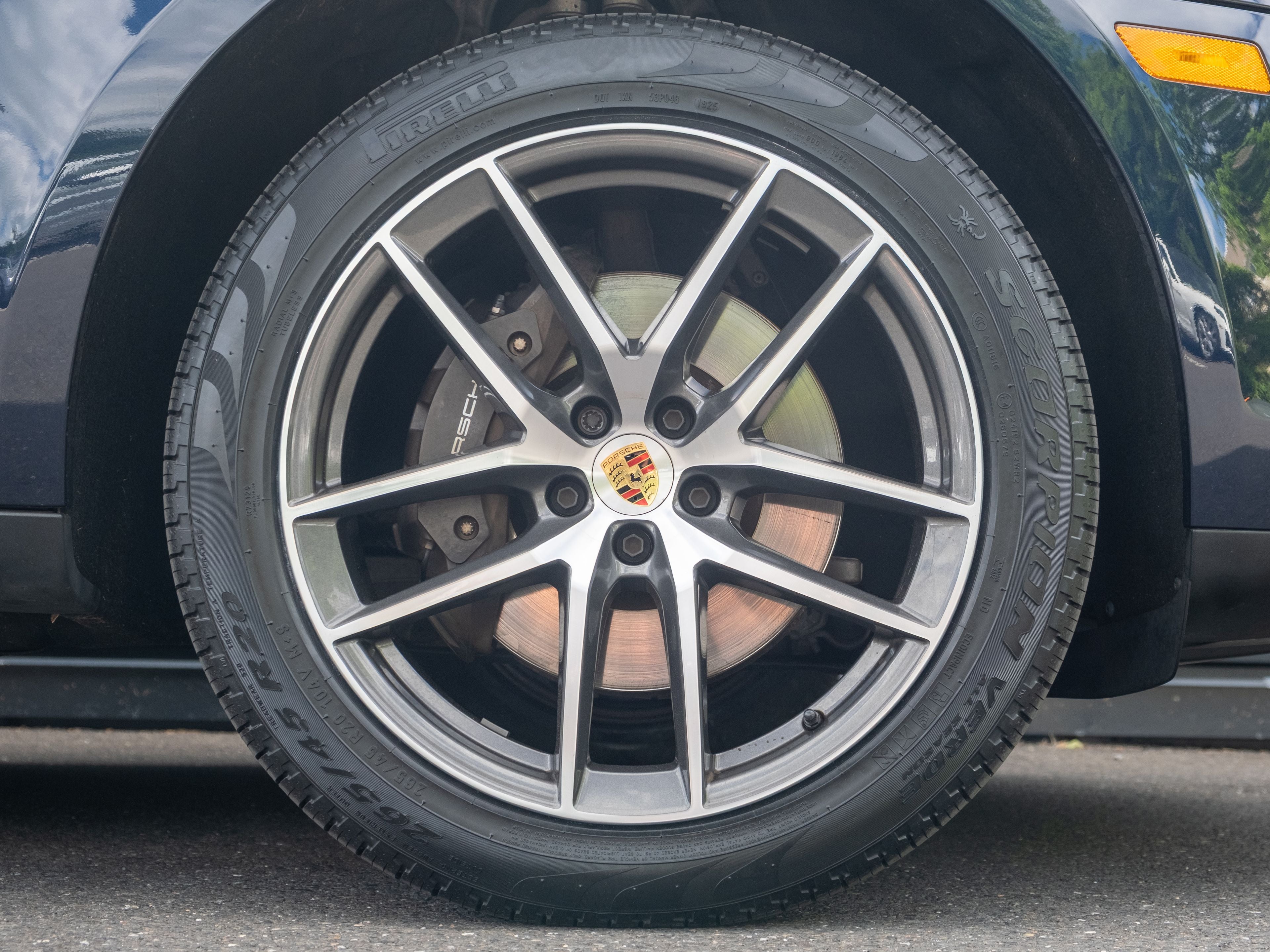 2023 Porsche Macan Base