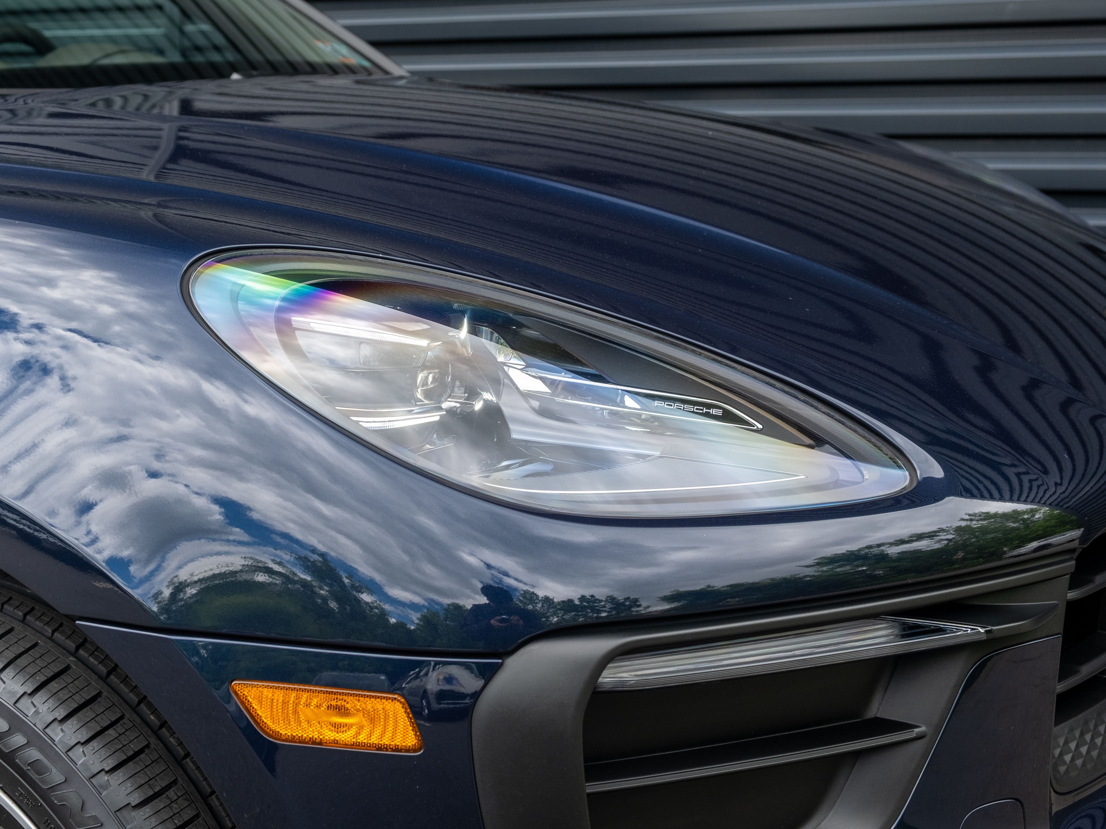 2023 Porsche Macan Base