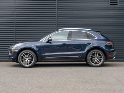 2023 Porsche Macan Base